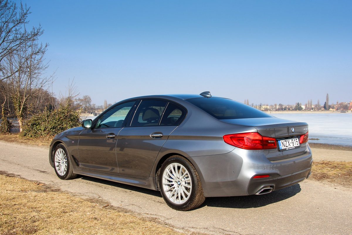 BMW 5-ÖS SOROZAT