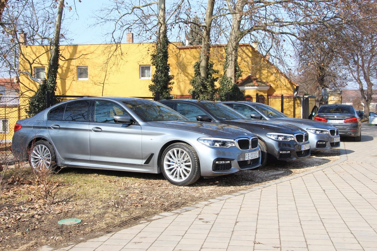 BMW 5-ÖS SOROZAT