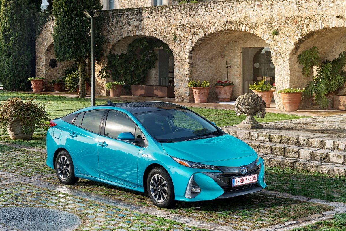 TOYOTA PRIUS
