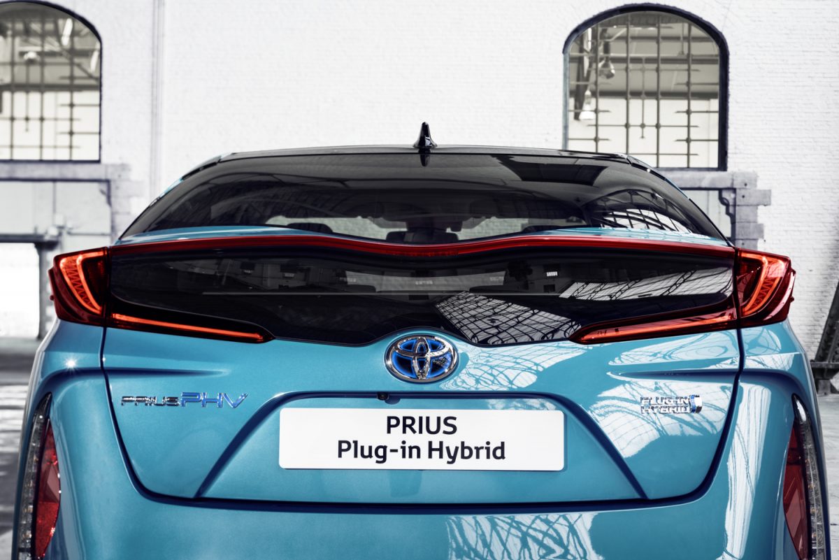 TOYOTA PRIUS