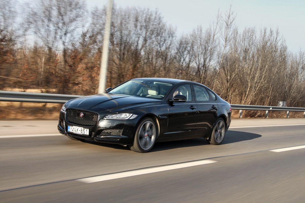 JAGUAR XF