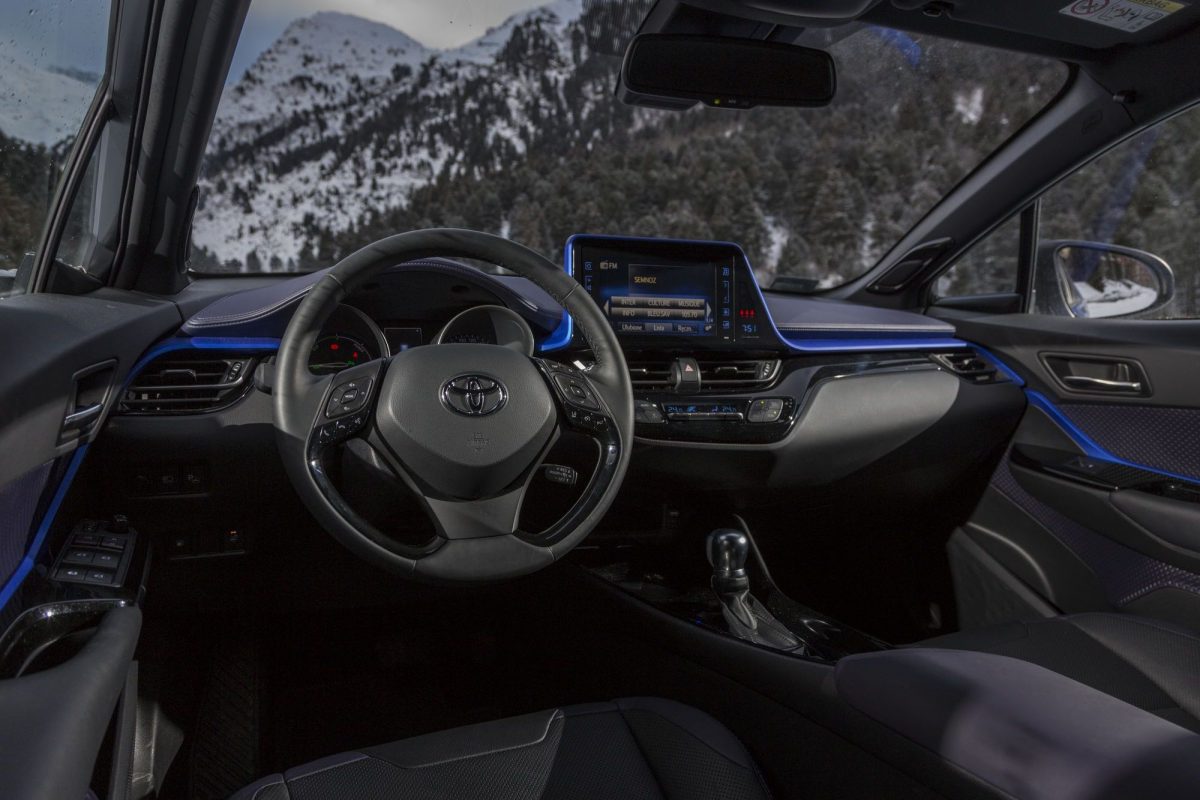 TOYOTA C-HR