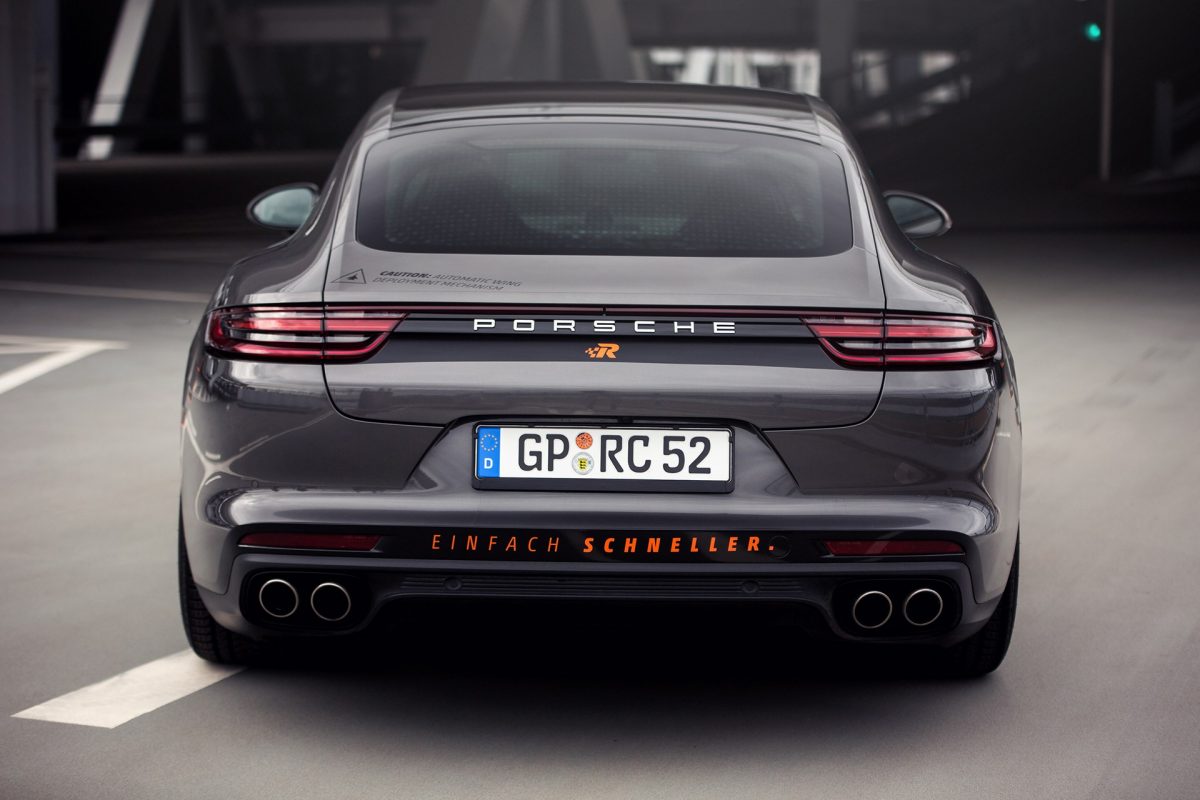 PORSCHE PANAMERA