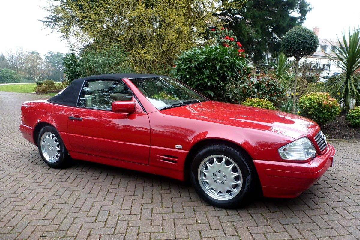 MERCEDES-BENZ SL-OSZTÁLY