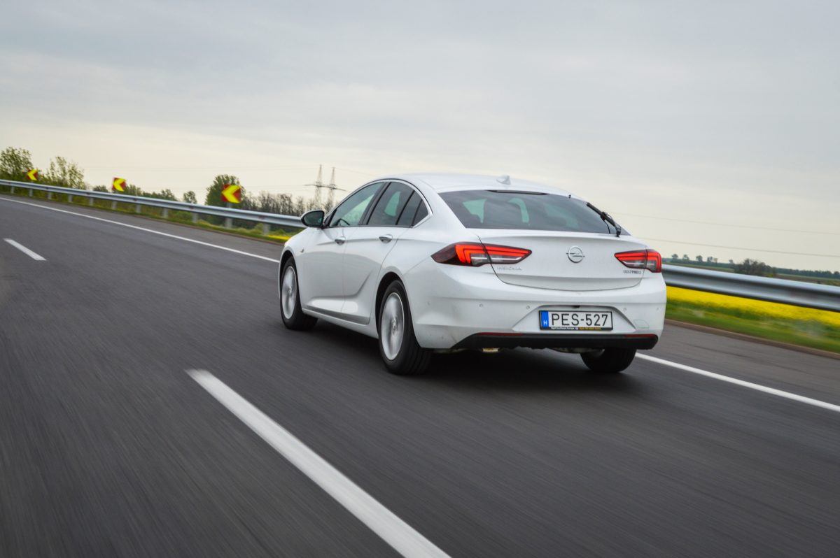 OPEL INSIGNIA