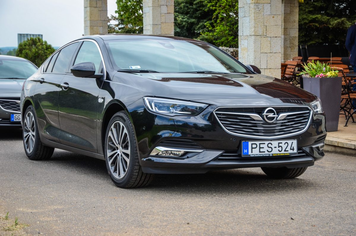 OPEL INSIGNIA