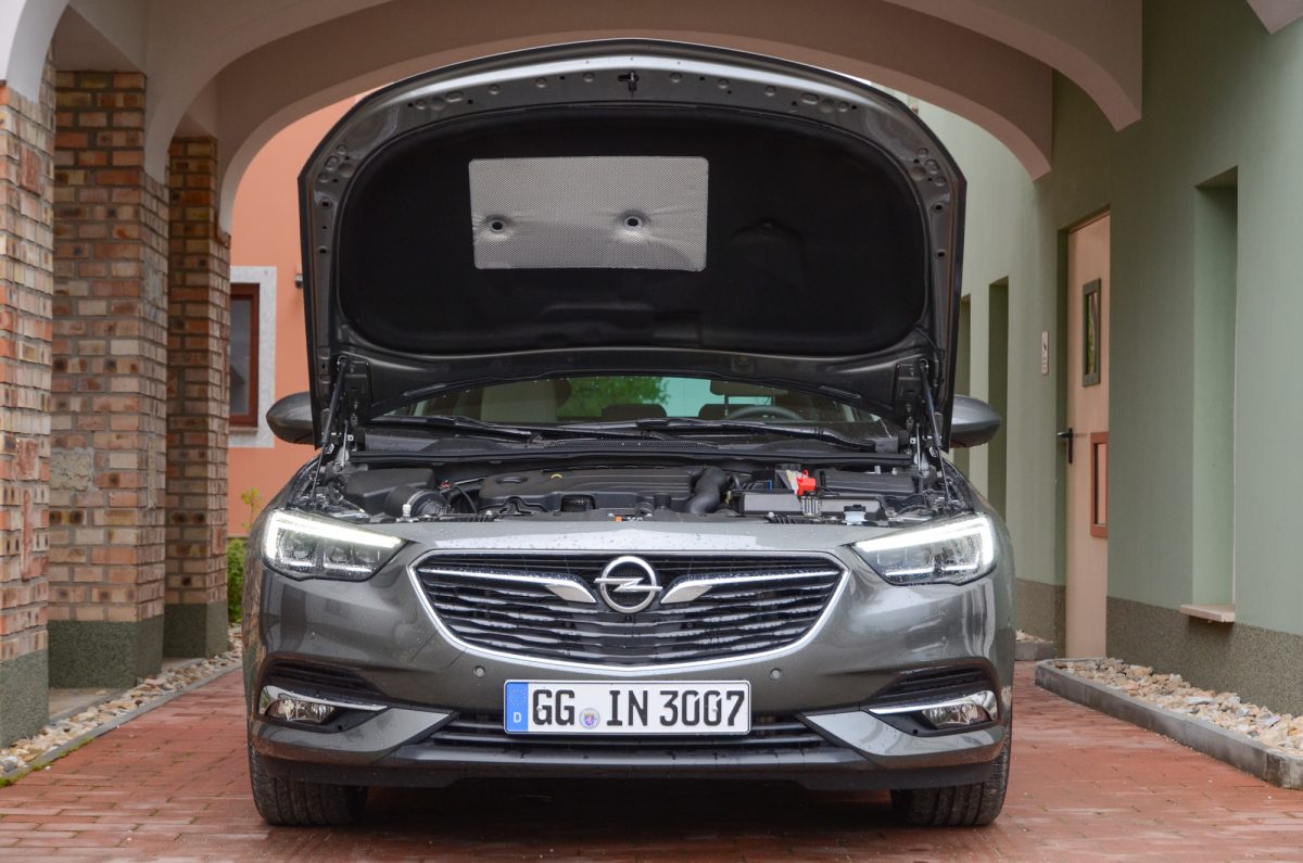OPEL INSIGNIA
