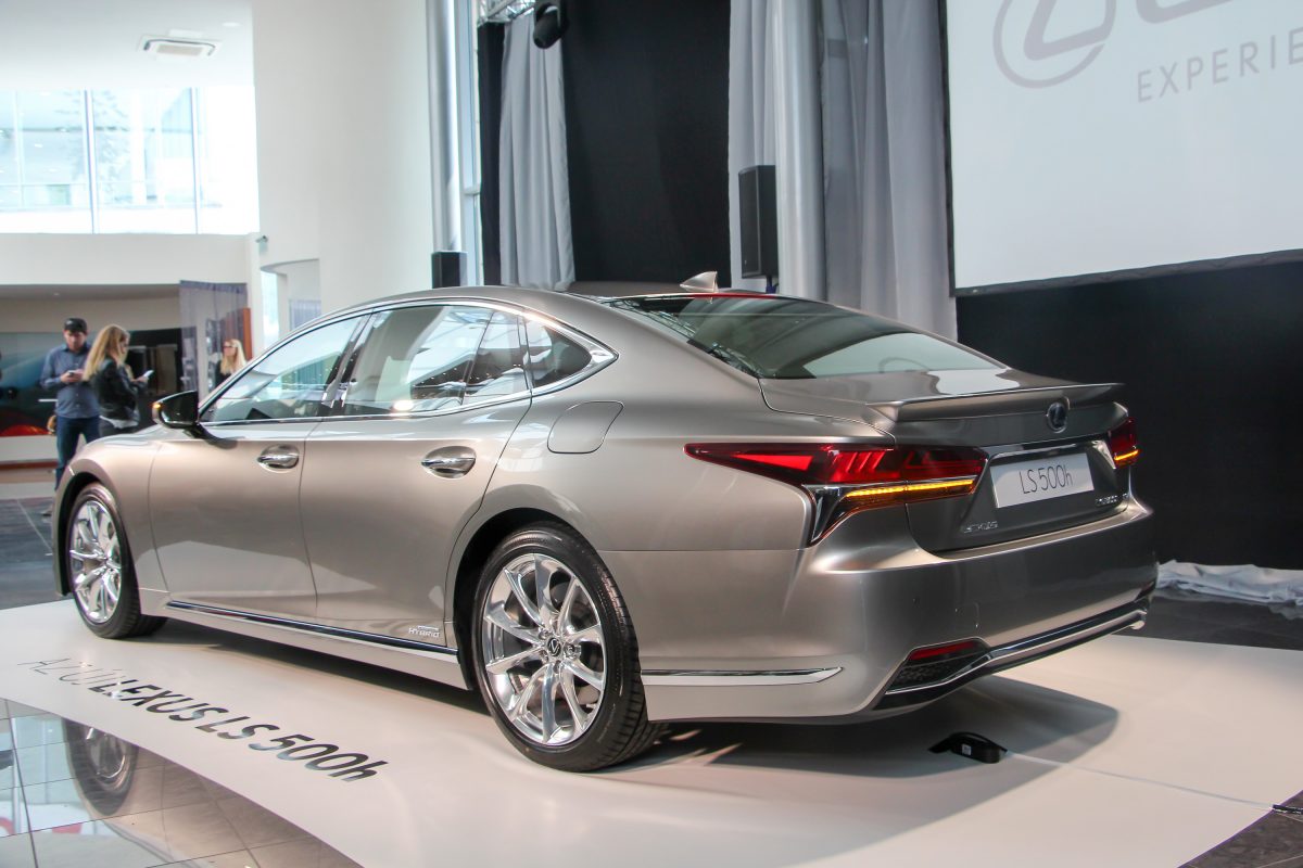 LEXUS LS