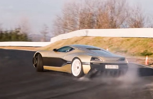 Füstöt hány a horvát sportkocsi