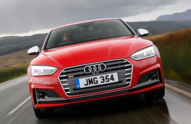 Porsche motort kap az új RS Audi