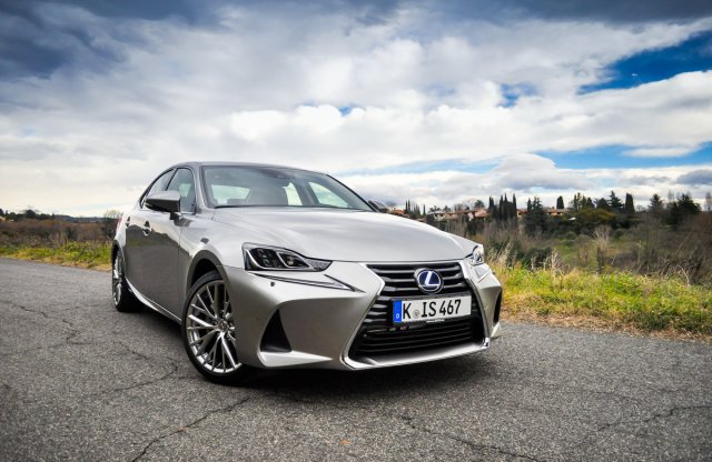Kéne IS, meg nem IS – Lexus IS menetpróba