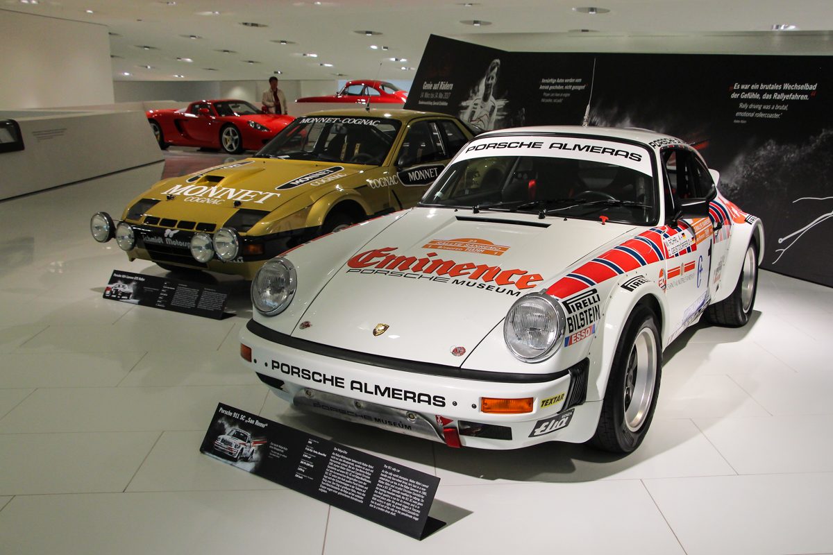 PORSCHE 911