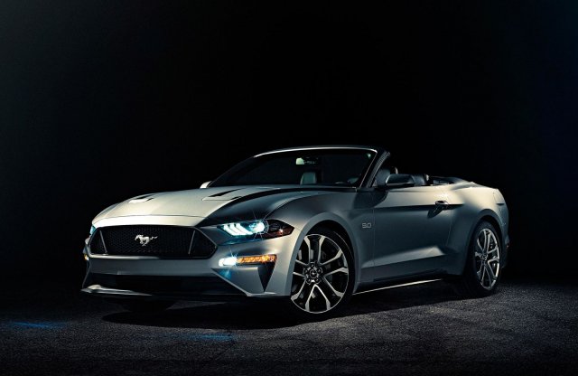 Kabrióként is vad az új Mustang