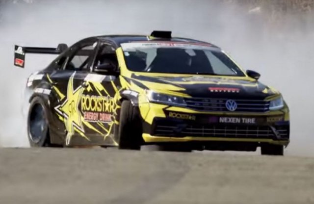 Drift világbajnokságban egy Passattal