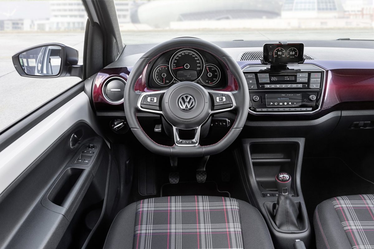VOLKSWAGEN UP