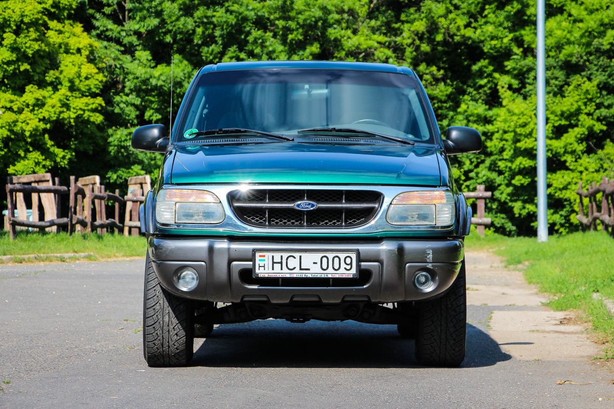 FORD EXPLORER