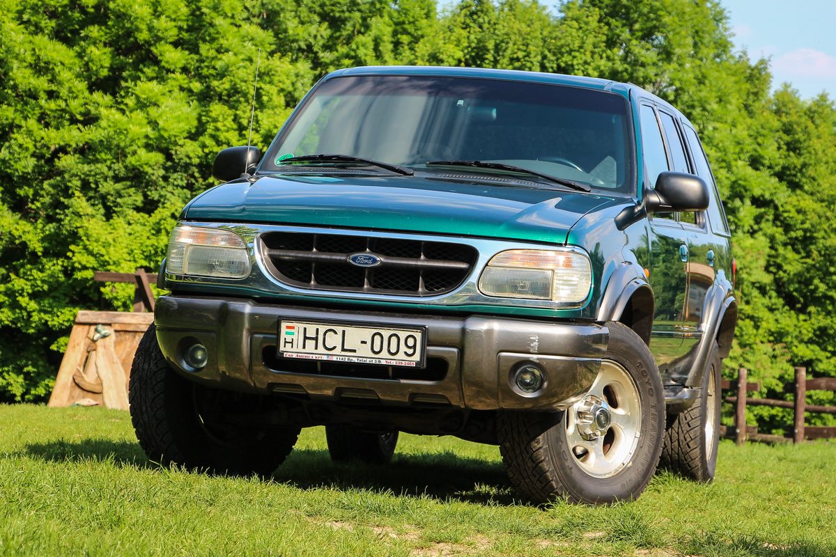 FORD EXPLORER