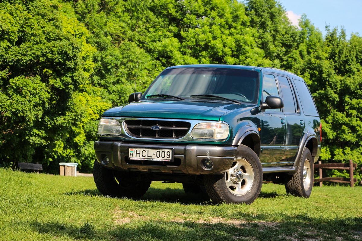 FORD EXPLORER