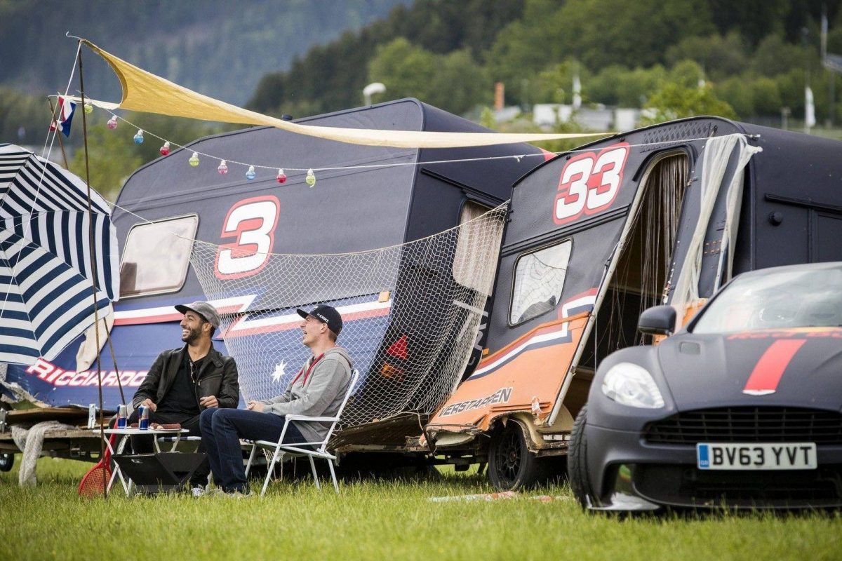 ASTON MARTIN VANQUISH