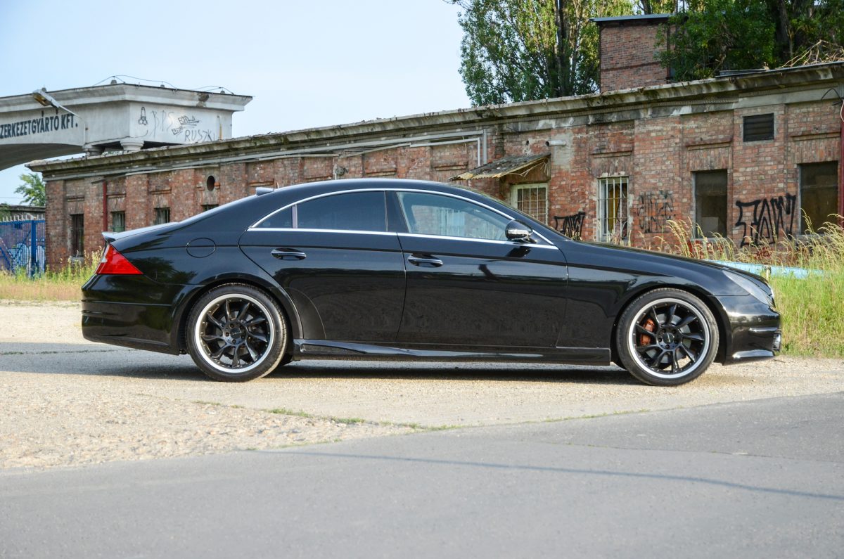 MERCEDES-BENZ CLS 500