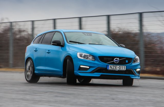 Egy adagnyi túraautózás – Volvo V60 Polestar teszt