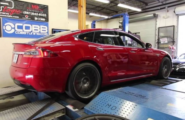 1247 Nm-t tol a fékpadon a Tesla P100D