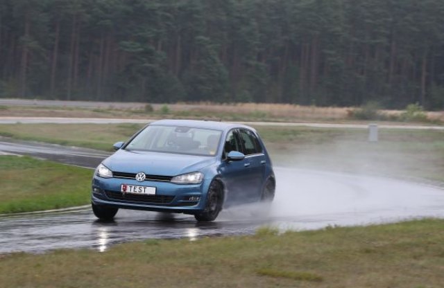 Jön a tavasz, mutatjuk a legújabb gumiteszt eredményeit