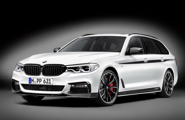M Performance csomagot kapott az új 5-ös kombi