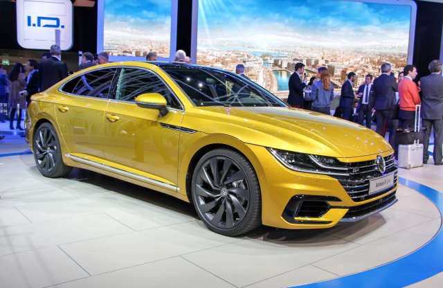 Meglepően sportos a Volkswagen kupéja