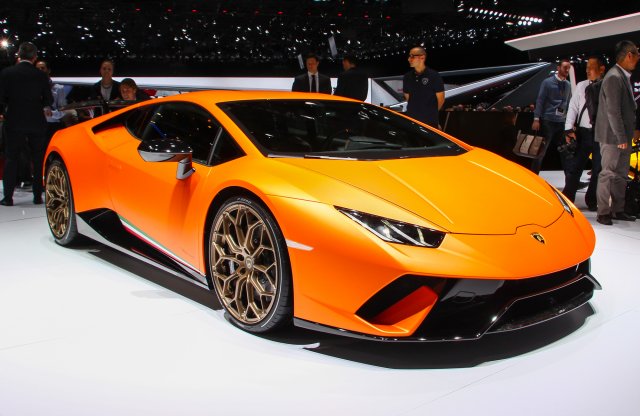 Lepel nélkül a kis hamis olasz