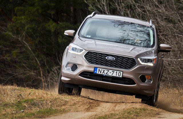 Megnéztük, hogy rinyál-e a Vignale – Ford Kuga Vignale teszt