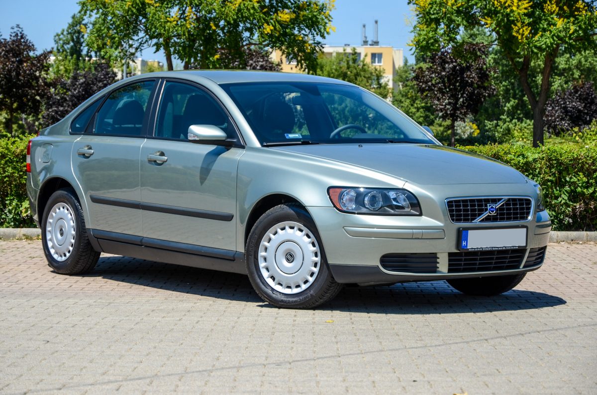 VOLVO S40