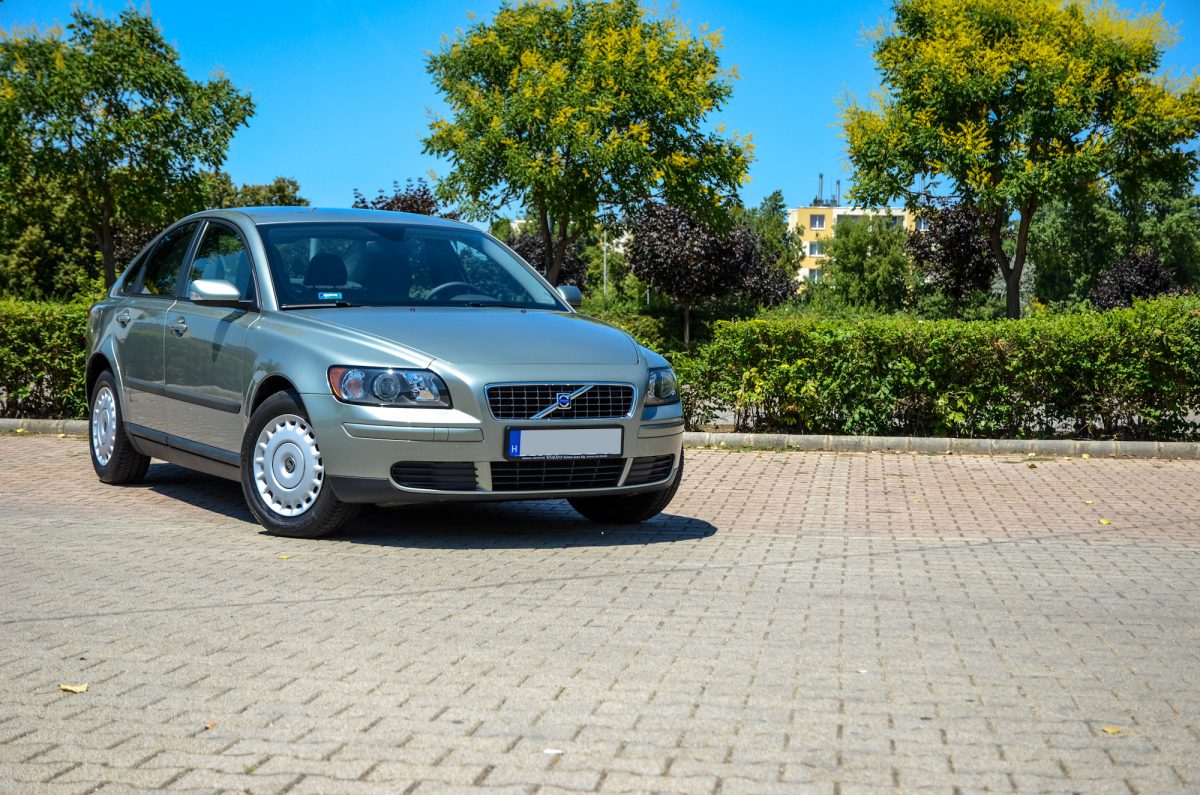 VOLVO S40