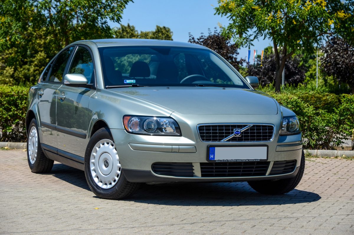 VOLVO S40