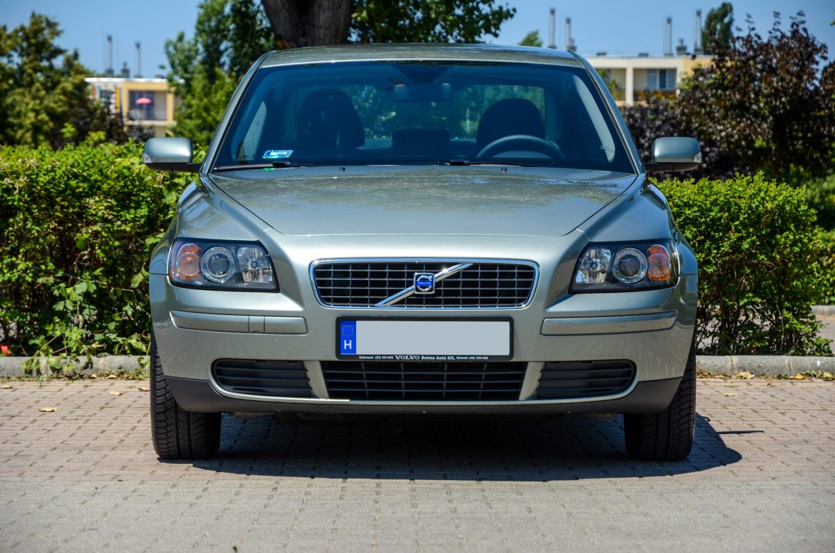 VOLVO S40