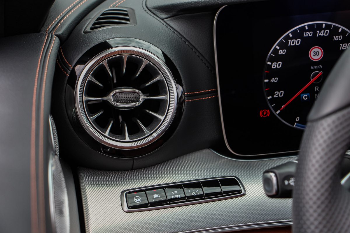 MERCEDES-BENZ E-OSZTÁLY