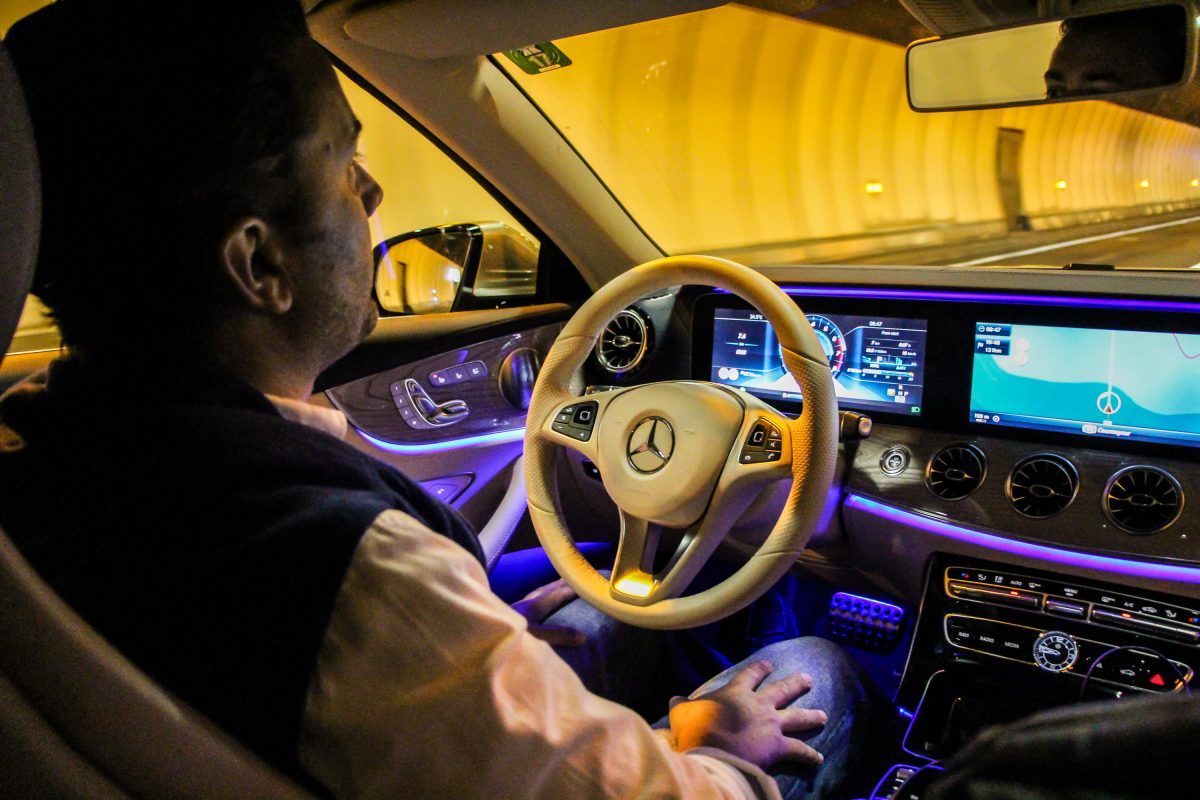 MERCEDES-BENZ E-OSZTÁLY