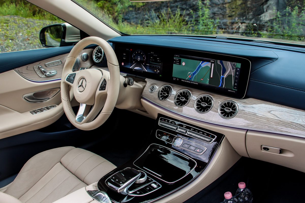 MERCEDES-BENZ E-OSZTÁLY