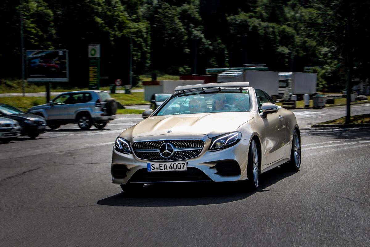 MERCEDES-BENZ E-OSZTÁLY