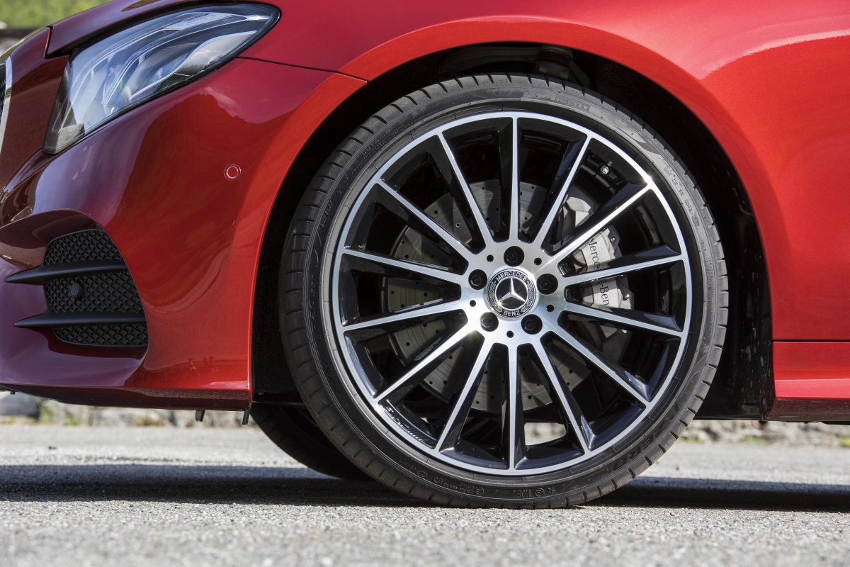 MERCEDES-BENZ E-OSZTÁLY