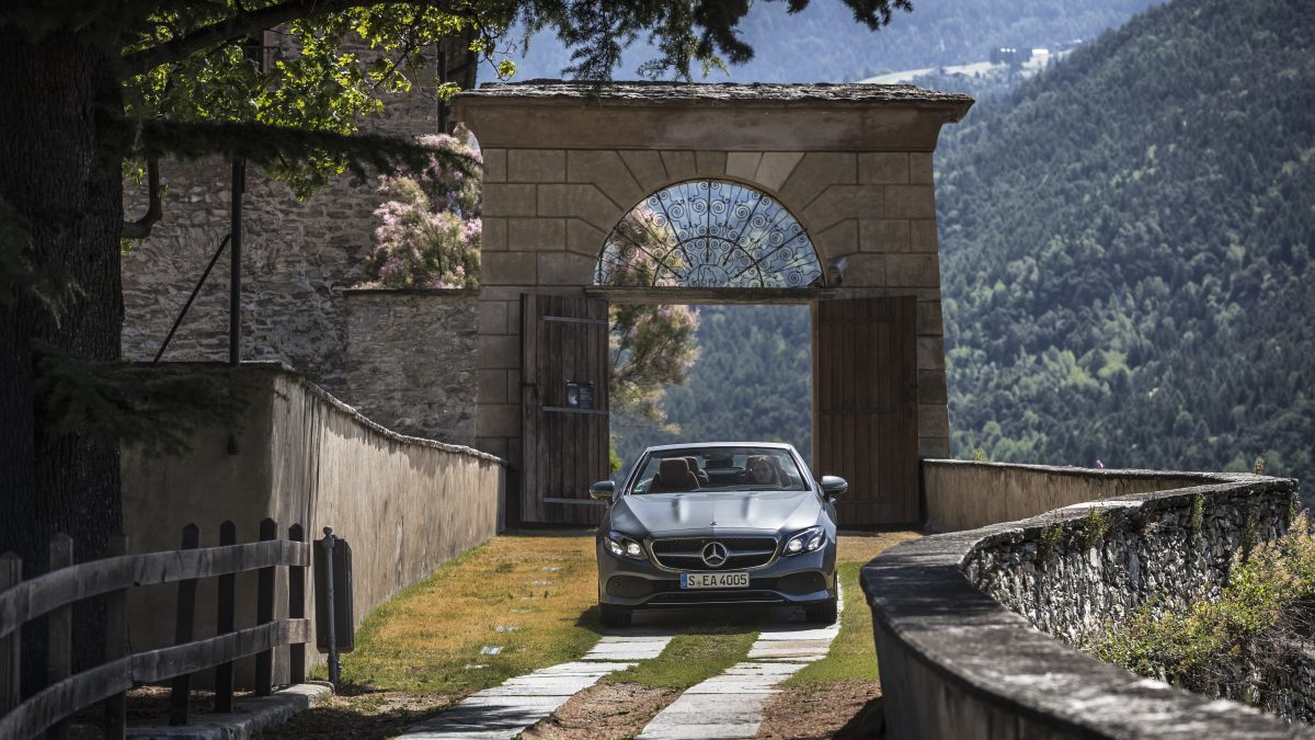 MERCEDES-BENZ E-OSZTÁLY