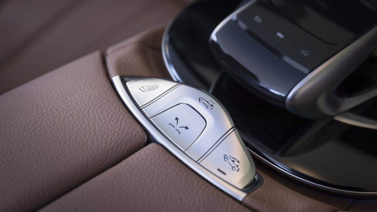 MERCEDES-BENZ E-OSZTÁLY