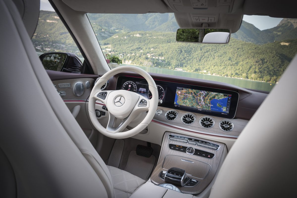 MERCEDES-BENZ E-OSZTÁLY