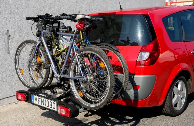 Áprilistól rendelhetünk harmadik rendszámot