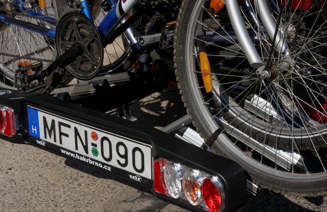 9570 forintért, nem túl egyszerűen kaphatunk szürke rendszámot