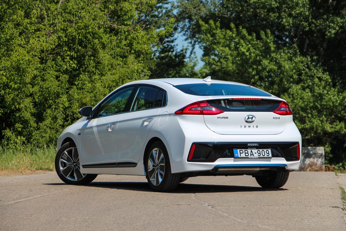 HYUNDAI IONIQ