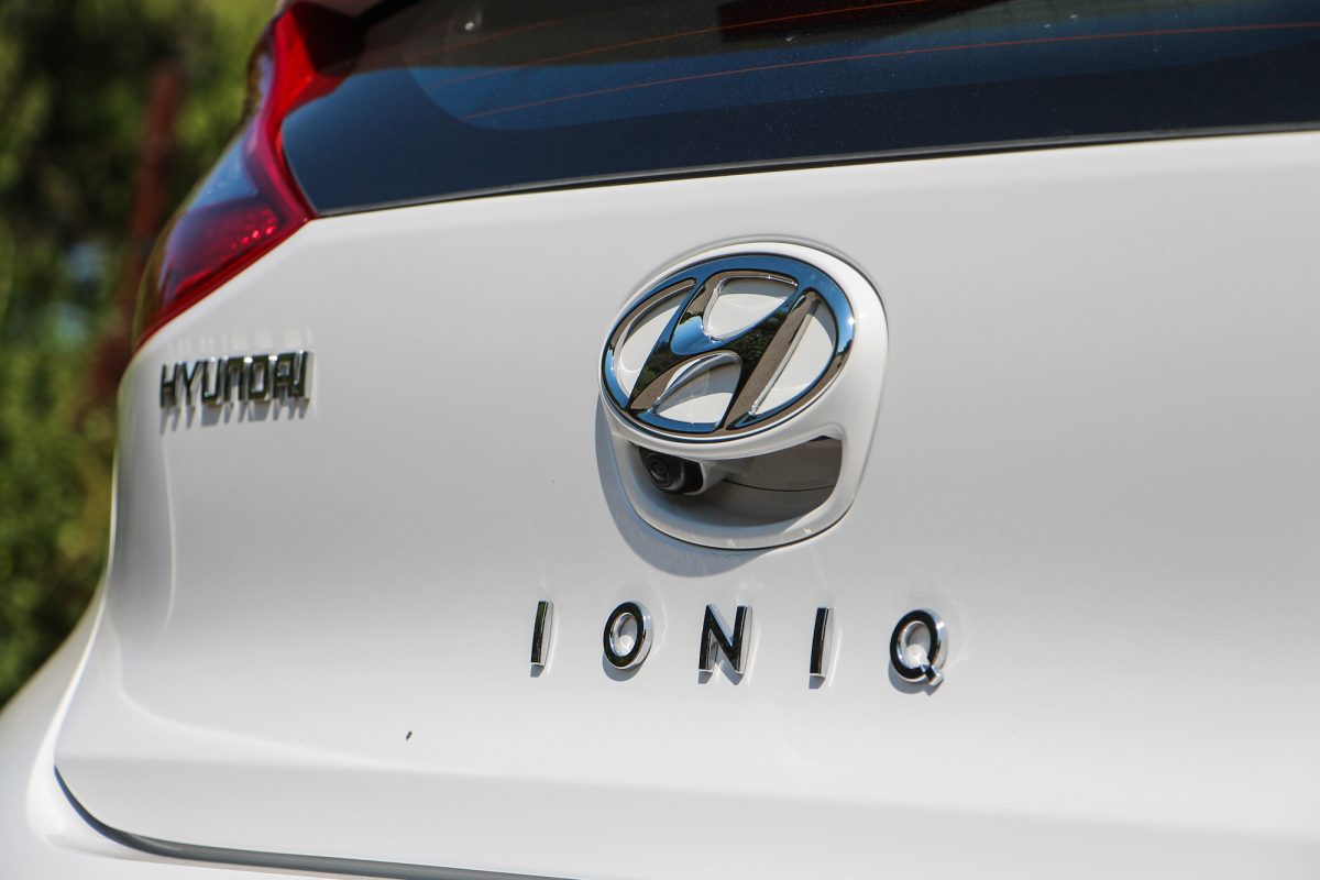 HYUNDAI IONIQ