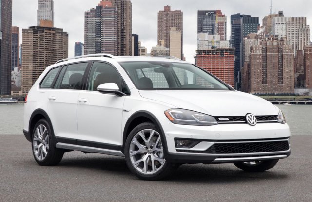 New Yorkban debütált a túrázós Golf