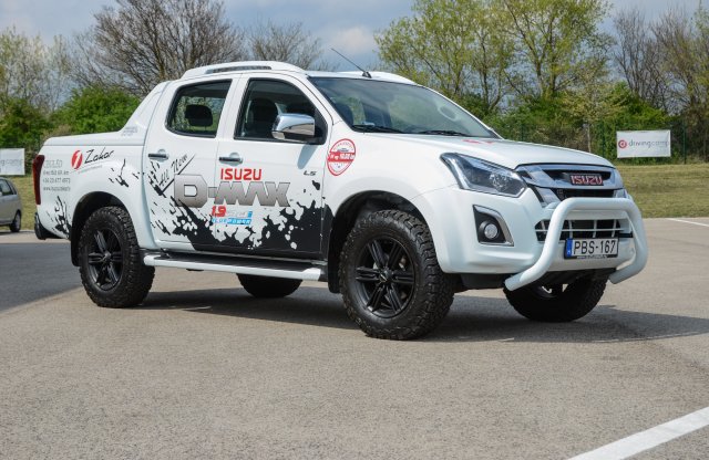 Frissült a japánok munkásautója - Isuzu D-Max menetpróba