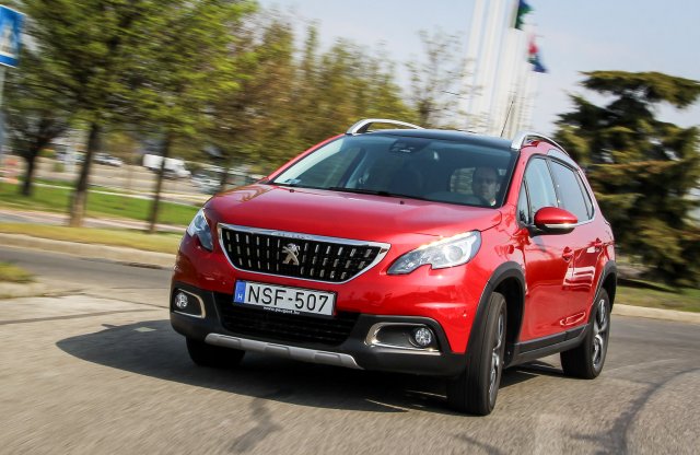 Nagy az arca, van mire - Peugeot 2008